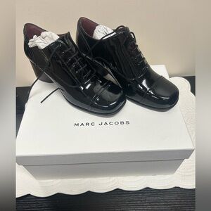 Marc Jacob’s Binx Lace-up Oxford Shoe in Black Patent